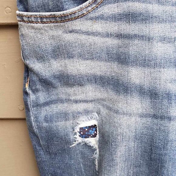 Maurices Upcycled Distressed Jean Shorts with British Flag Pocket Medium - Picture 12 of 13